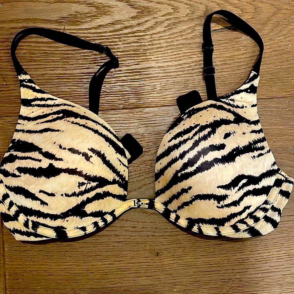 Victoria secret animal print push up bra